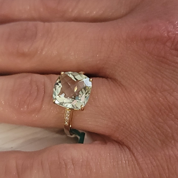 14kt yellow gold 5.2c green amethyst/diamond ring size 7 - Picture 8 of 8